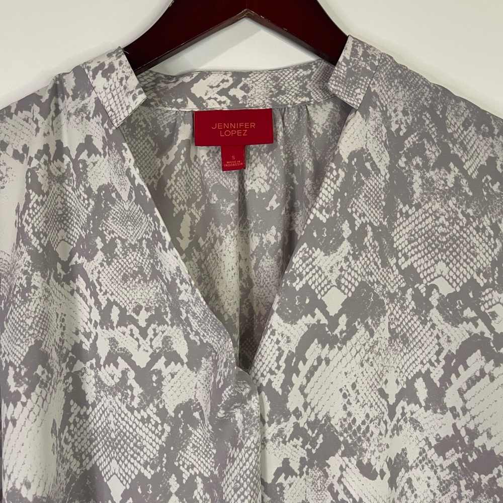 Jennifer Lopez Gray Snake Print Blouse - Picture 3 of 10